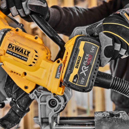 DEWALT - Tronçonneuse sans fil 54 V Brushless, 2…